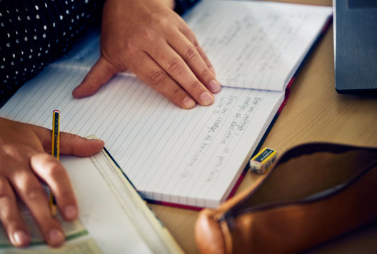 Kursist Skriver I Hånden
