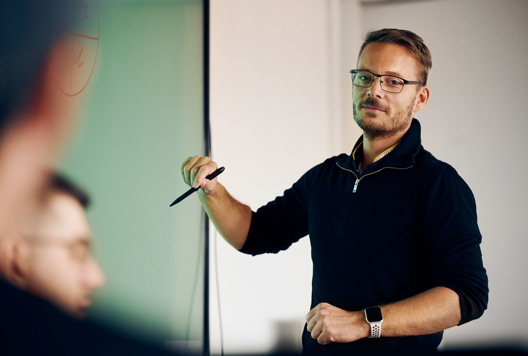 Underviser Ved Tavle