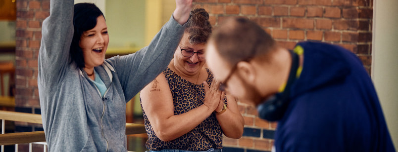 Kursister Jubler Ved Bordfodbold